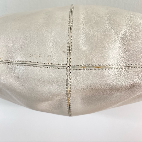 Tod’s White Smooth Leather Hobo Shoulder Bag